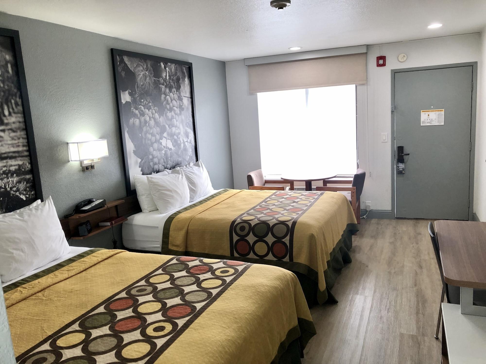 Super 8 By Wyndham Fort Bragg Buitenkant foto