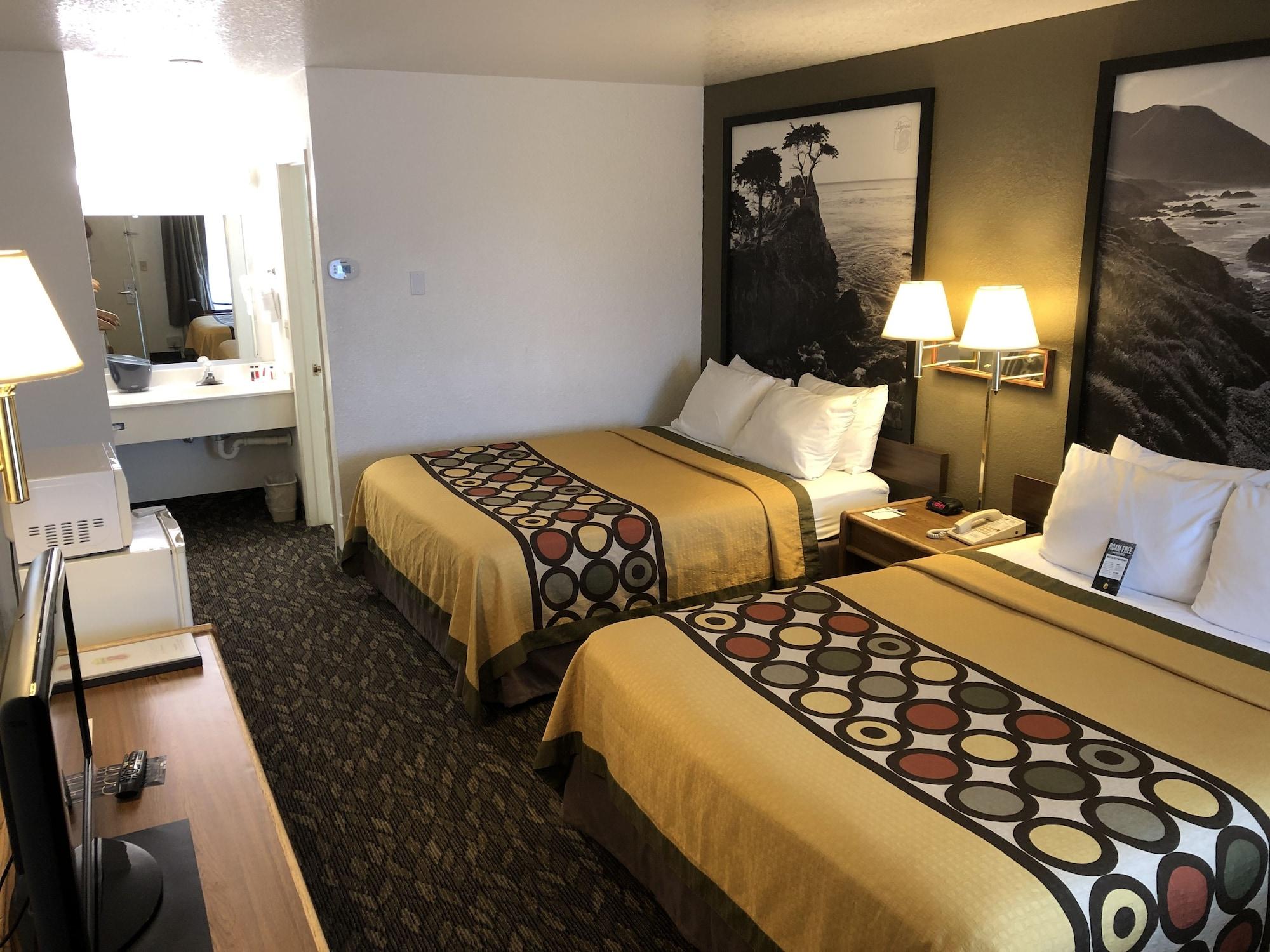 Super 8 By Wyndham Fort Bragg Buitenkant foto