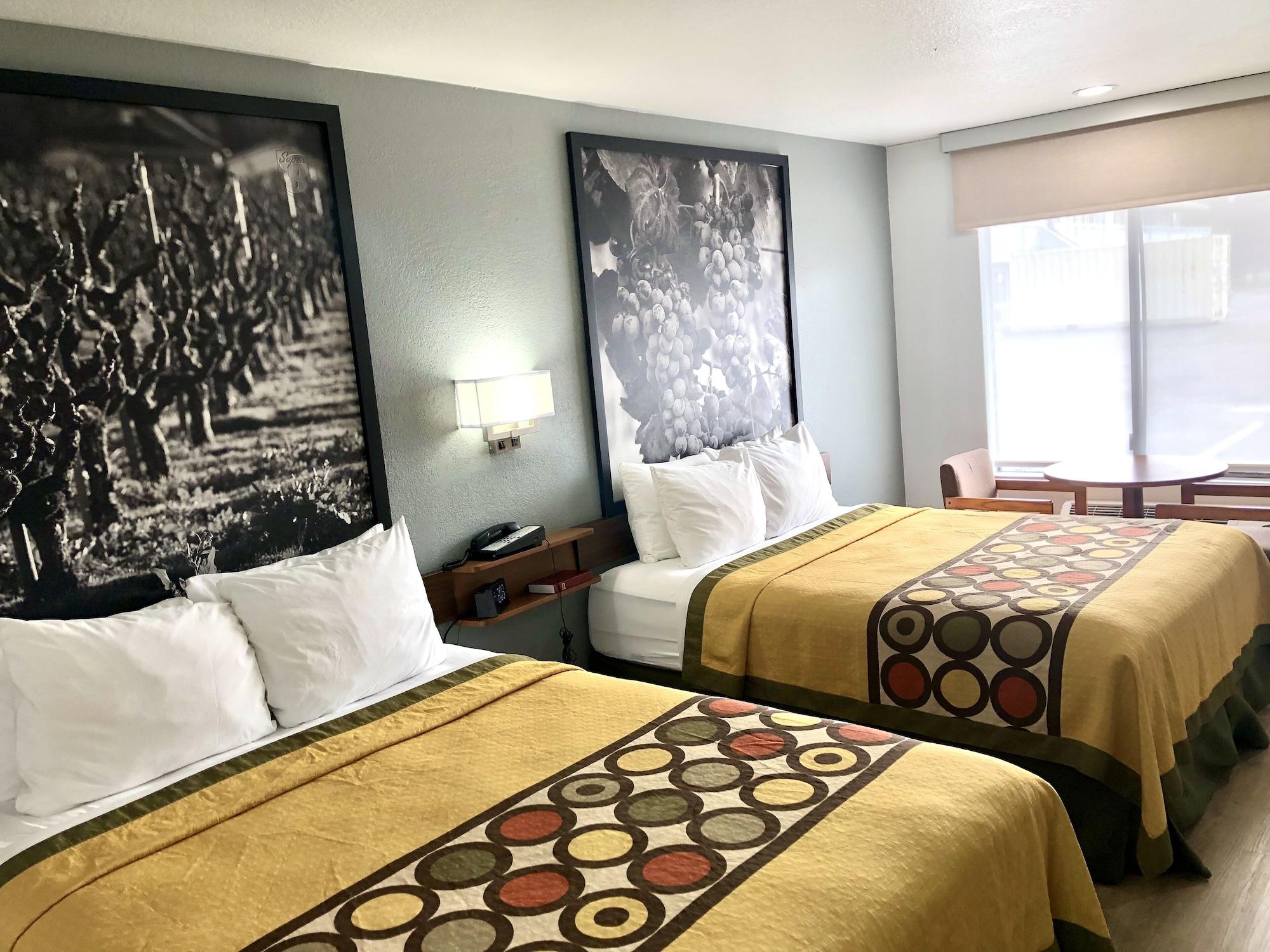 Super 8 By Wyndham Fort Bragg Buitenkant foto