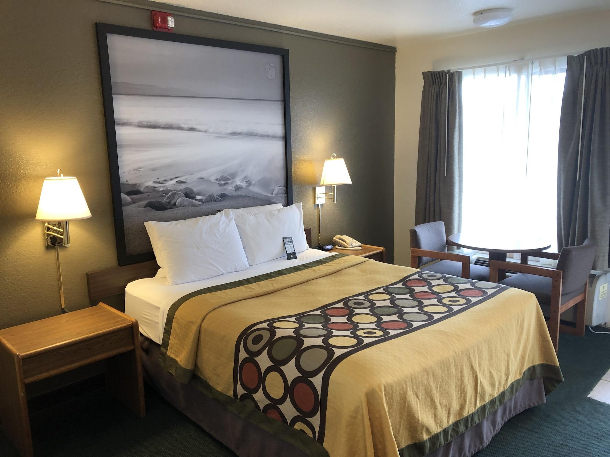 Super 8 By Wyndham Fort Bragg Buitenkant foto