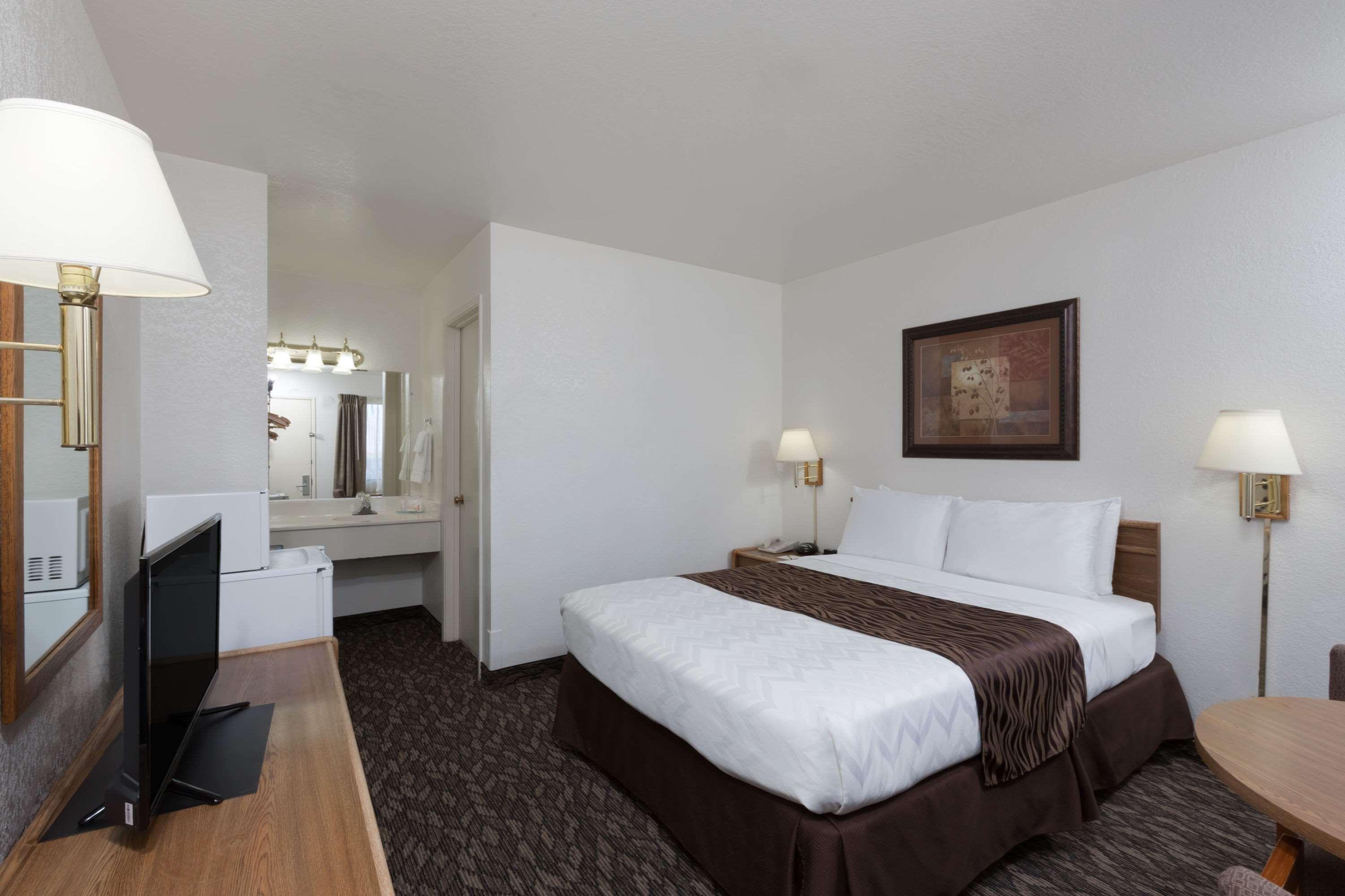Super 8 By Wyndham Fort Bragg Buitenkant foto