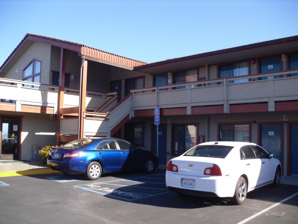 Super 8 By Wyndham Fort Bragg Buitenkant foto